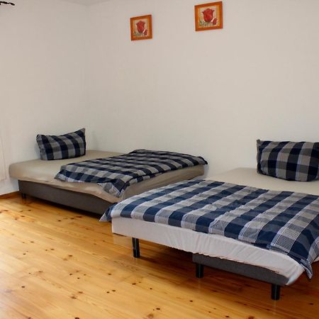 Ferienhaus Mit Garten Fuer Bis Zu 6 Personen Rosenheim Esterno foto
